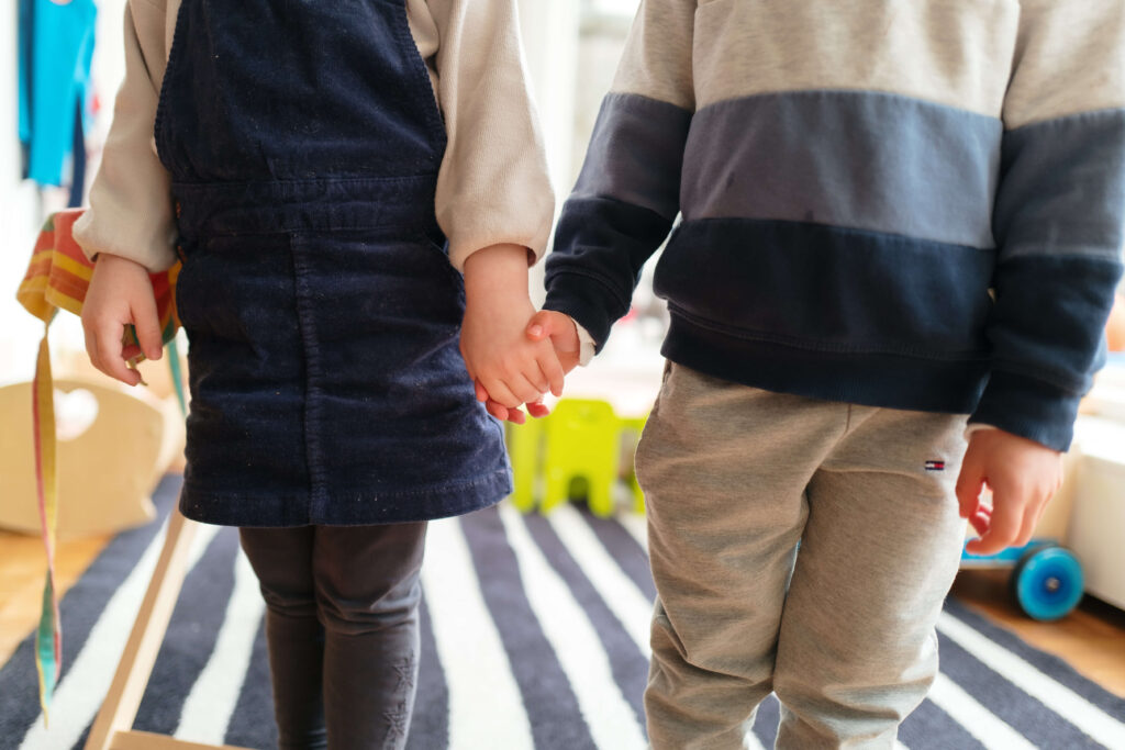 Big Ben Kids International Childcare Holding Hands 1024x683 1